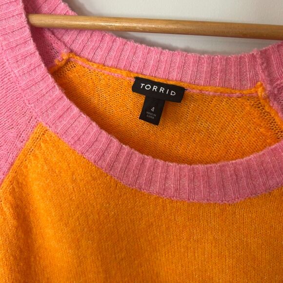 Torrid Womens Size 4 Vegan Cashmere Pullover Sweater Long Sleeve - Picture 5 of 16